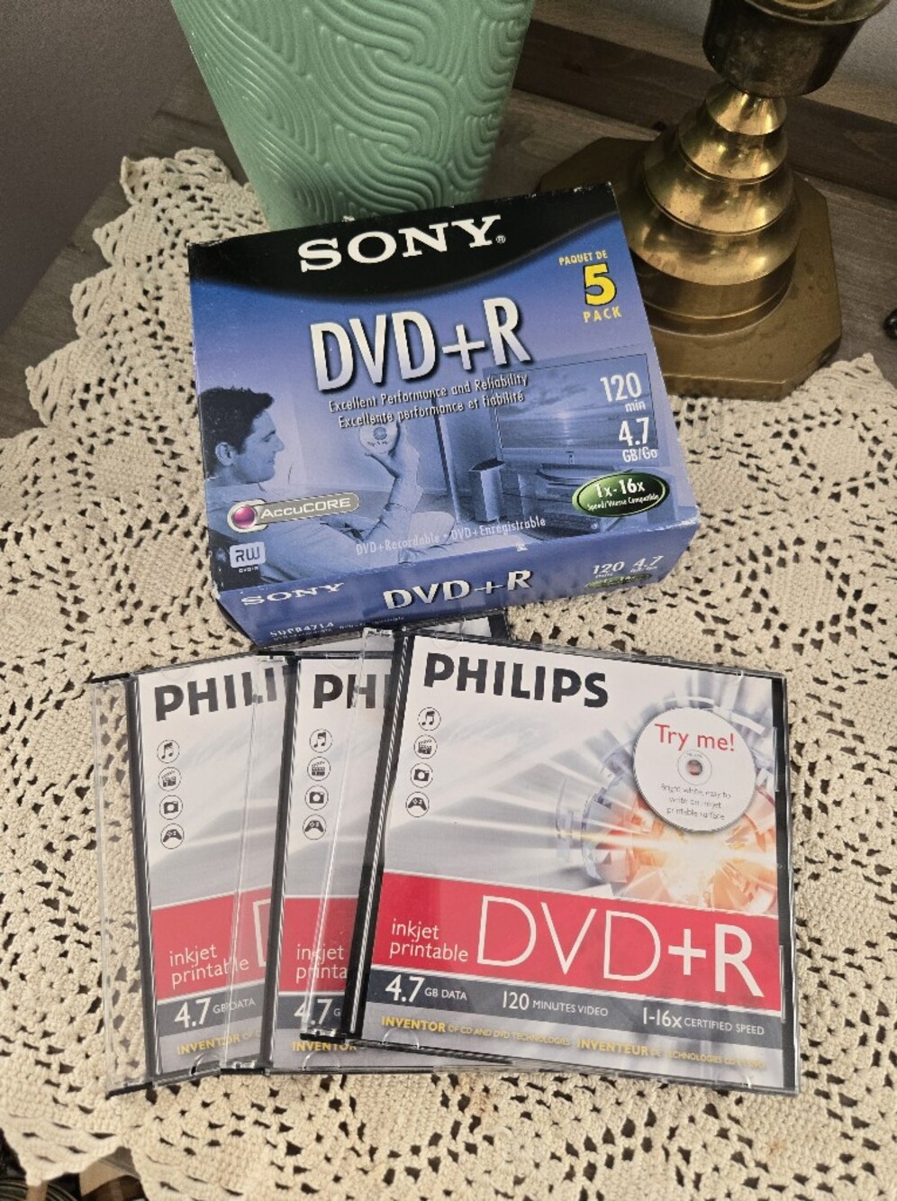 Bundle of 8 New Blank DVD+R Discs (Sony & Philips)